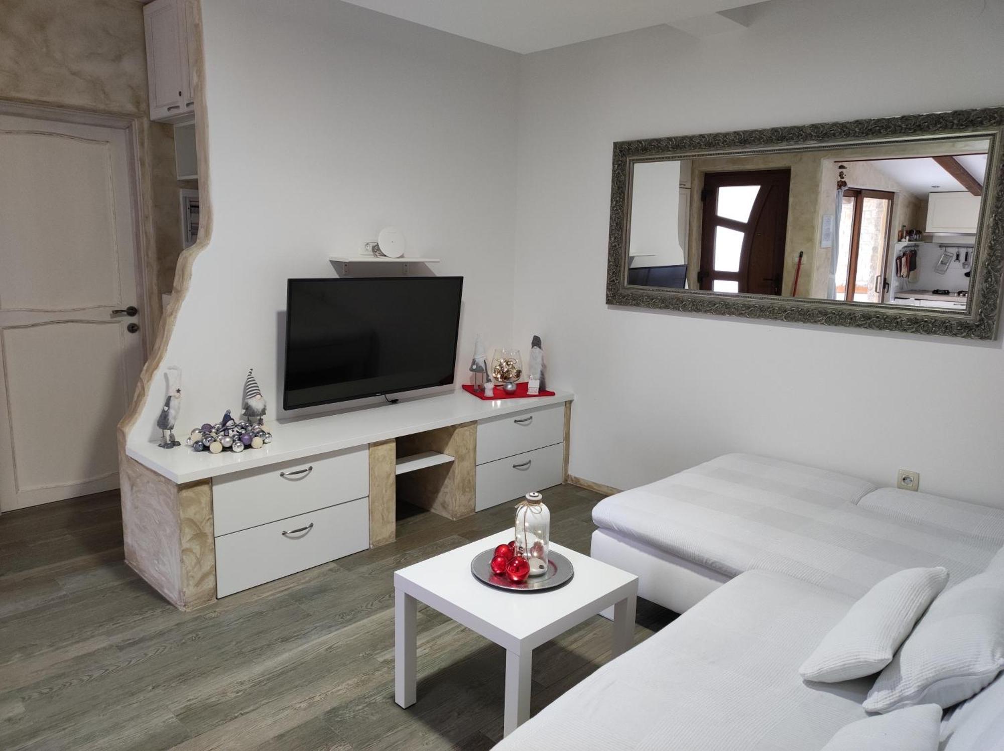 Luxury Apartment Alba With Pool Kanfanar Exterior photo
